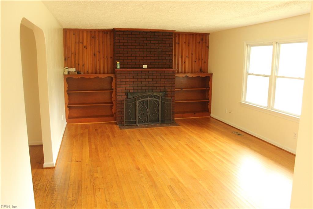 1805 Broadstreet Rd Property Photo 4