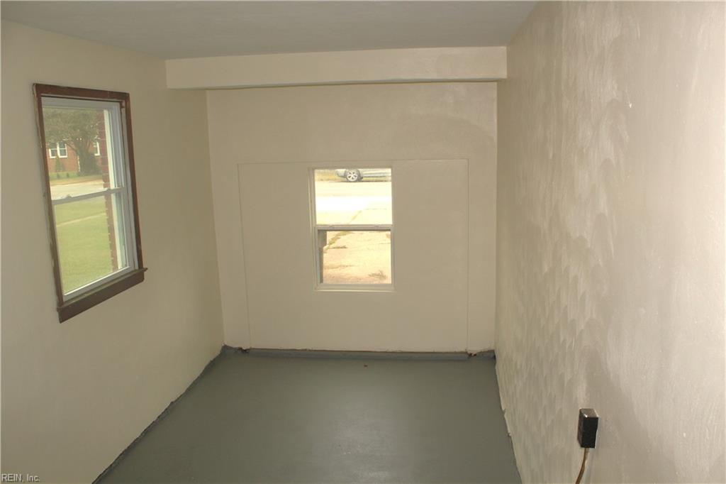 1805 Broadstreet Rd Property Photo 4