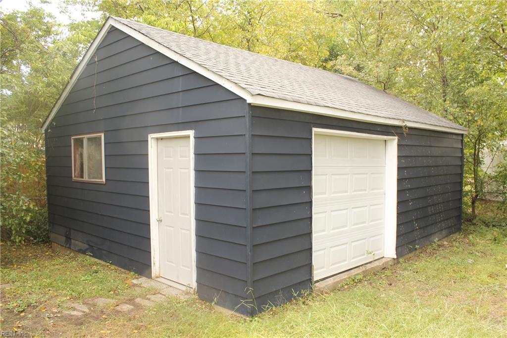 1805 Broadstreet Rd Property Photo 8
