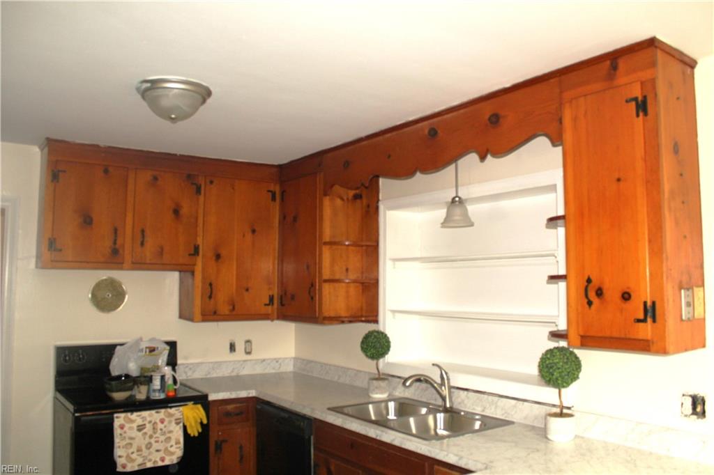 1805 Broadstreet Rd Property Photo 10