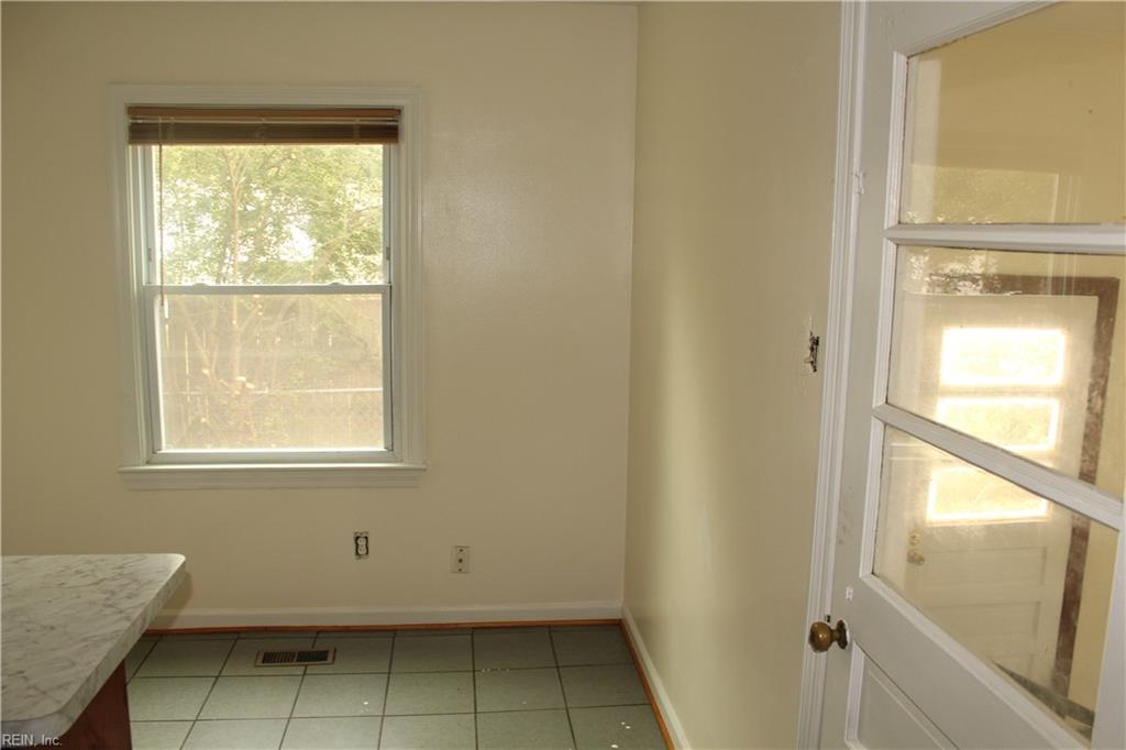1805 Broadstreet Rd Property Photo 11