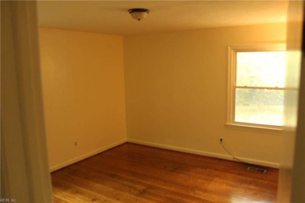1805 Broadstreet Rd Property Photo 18