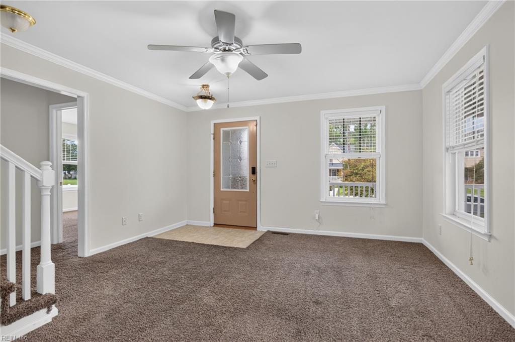 815 W Queen St Property Photo 7