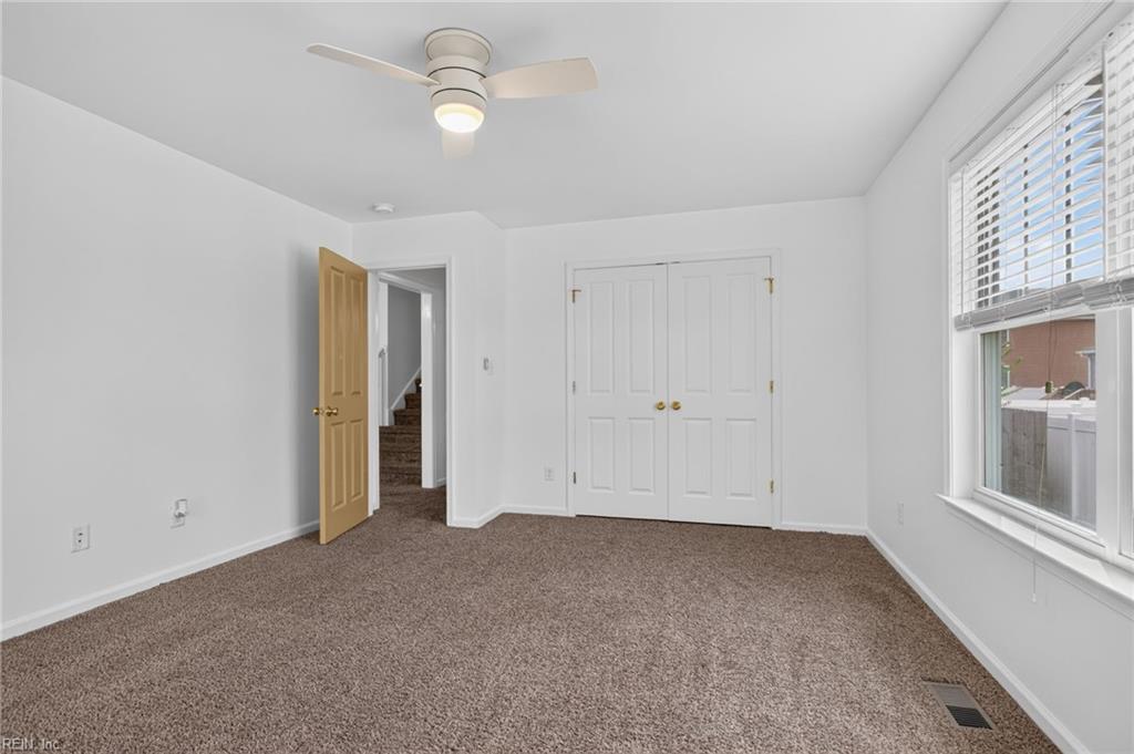 815 W Queen St Property Photo 16