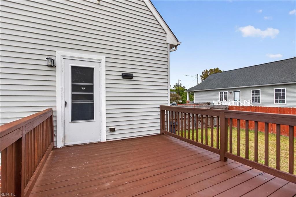 815 W Queen St Property Photo 30
