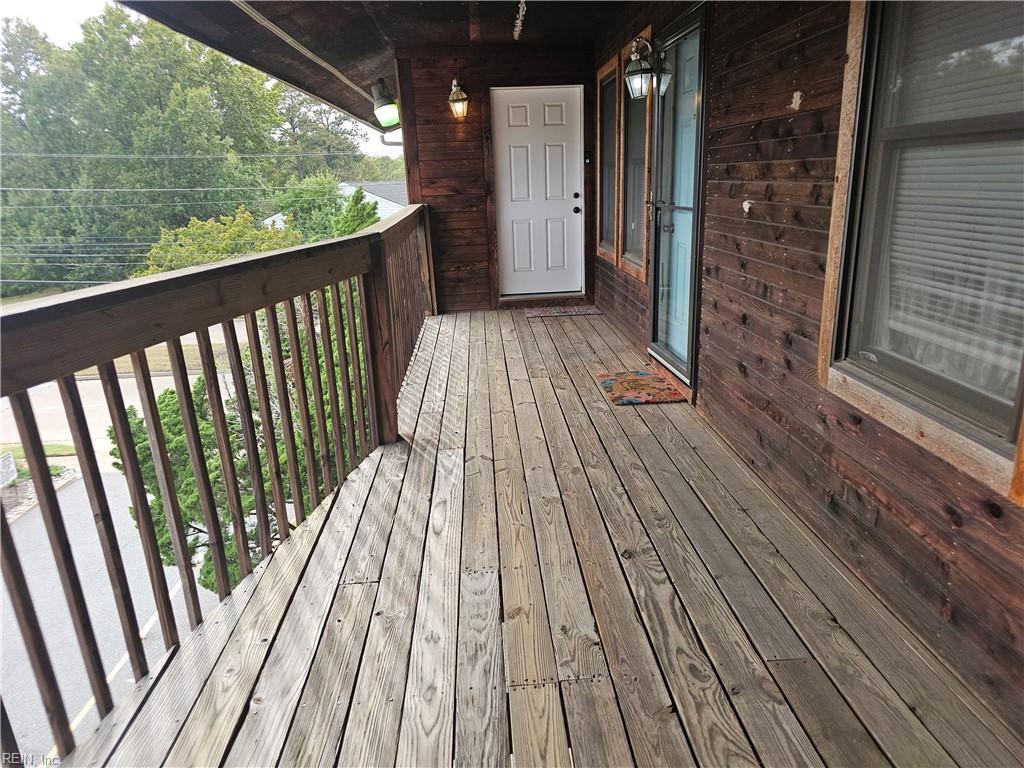 8530 Tidewater Dr Dr Property Photo 3