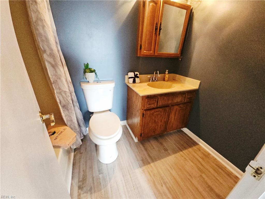 8530 Tidewater Dr Dr Property Photo 21