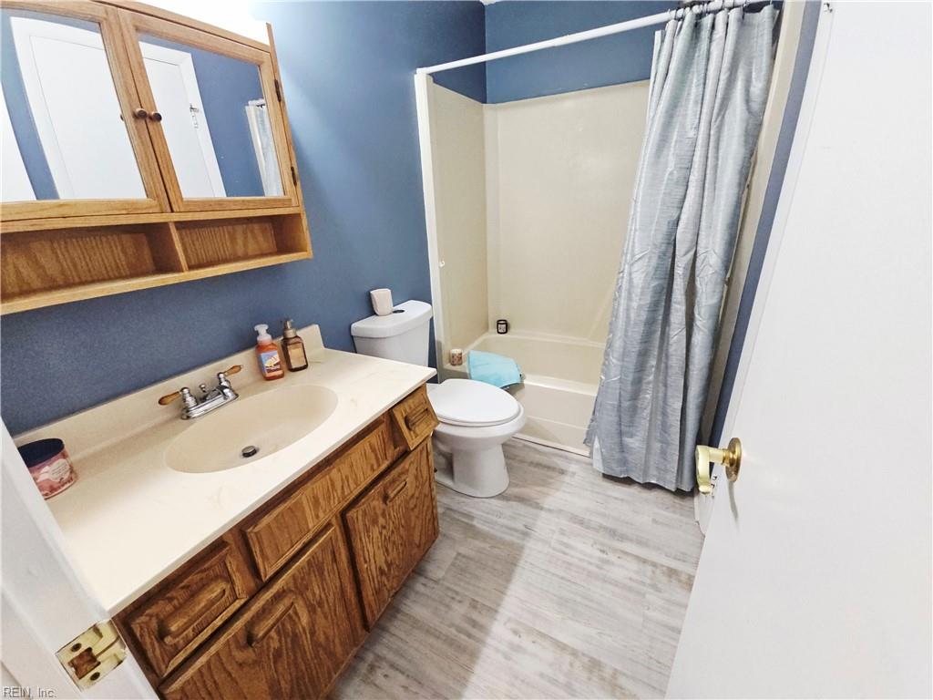 8530 Tidewater Dr Dr Property Photo 25