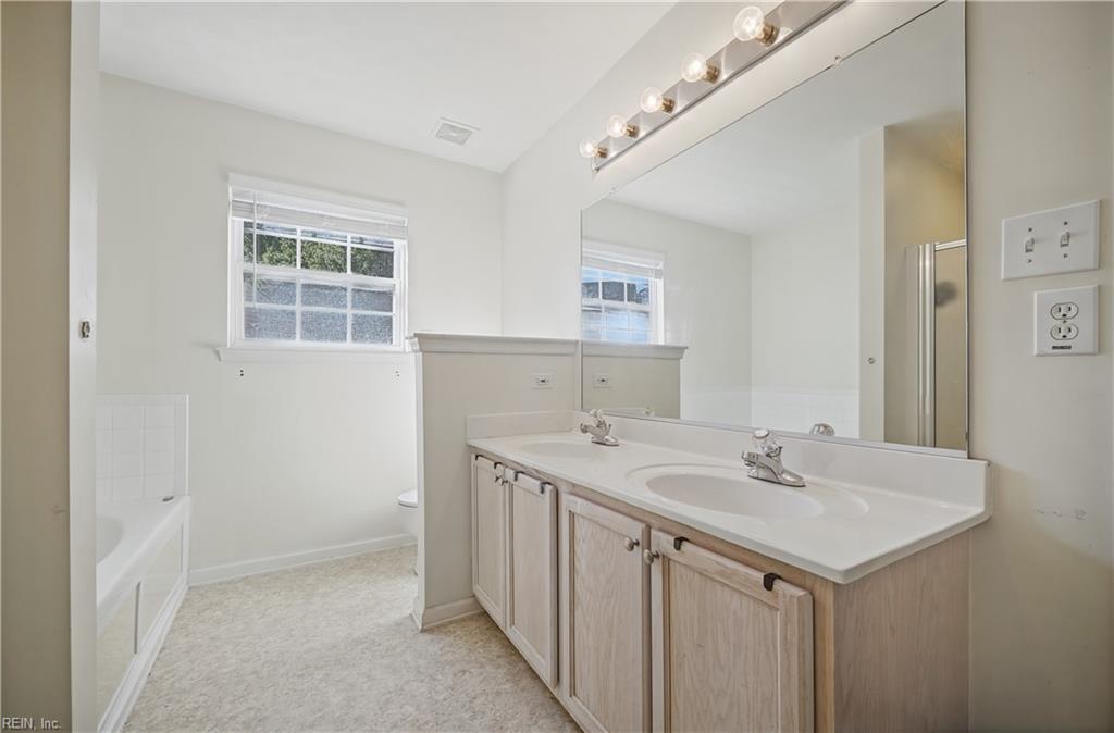 2045 Gravenhurst Dr Property Photo 29