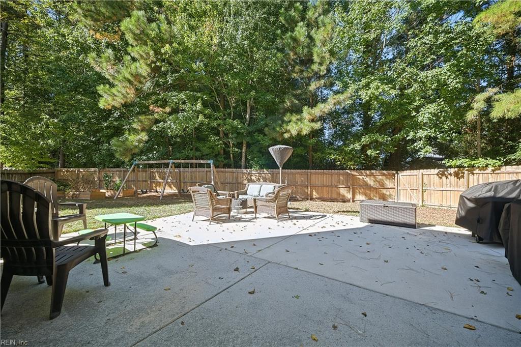 2045 Gravenhurst Dr Property Photo 41