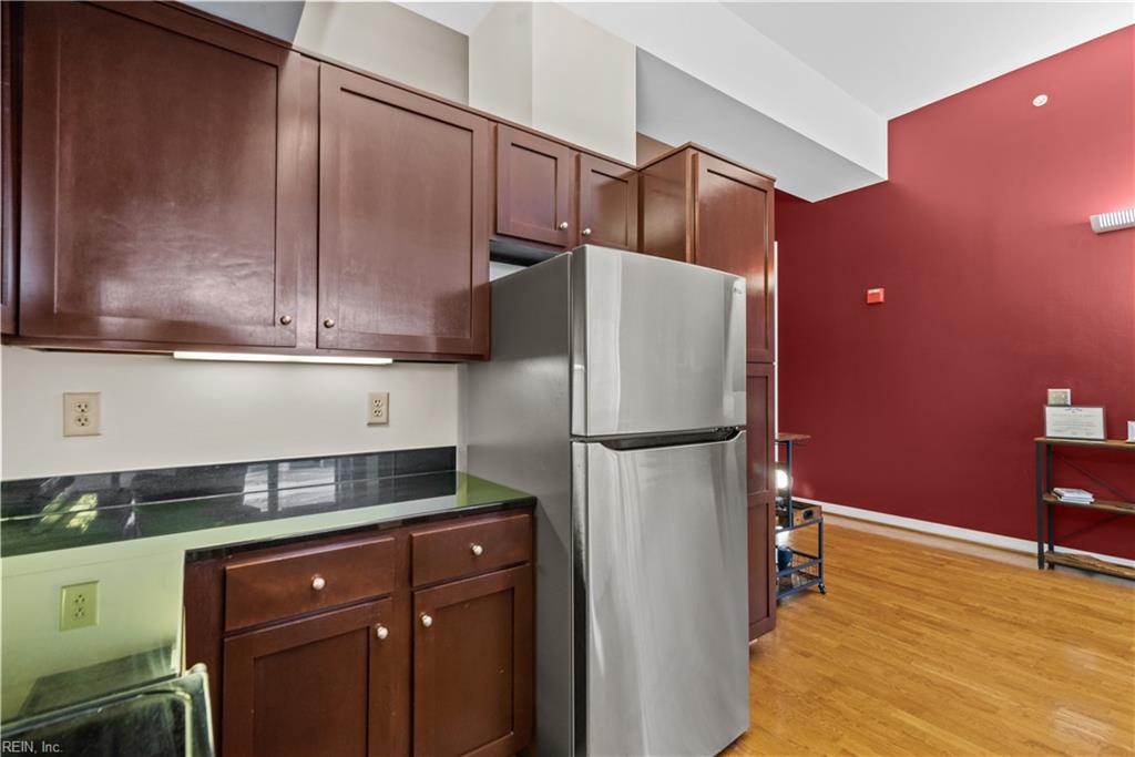 237 Granby St Property Photo 3
