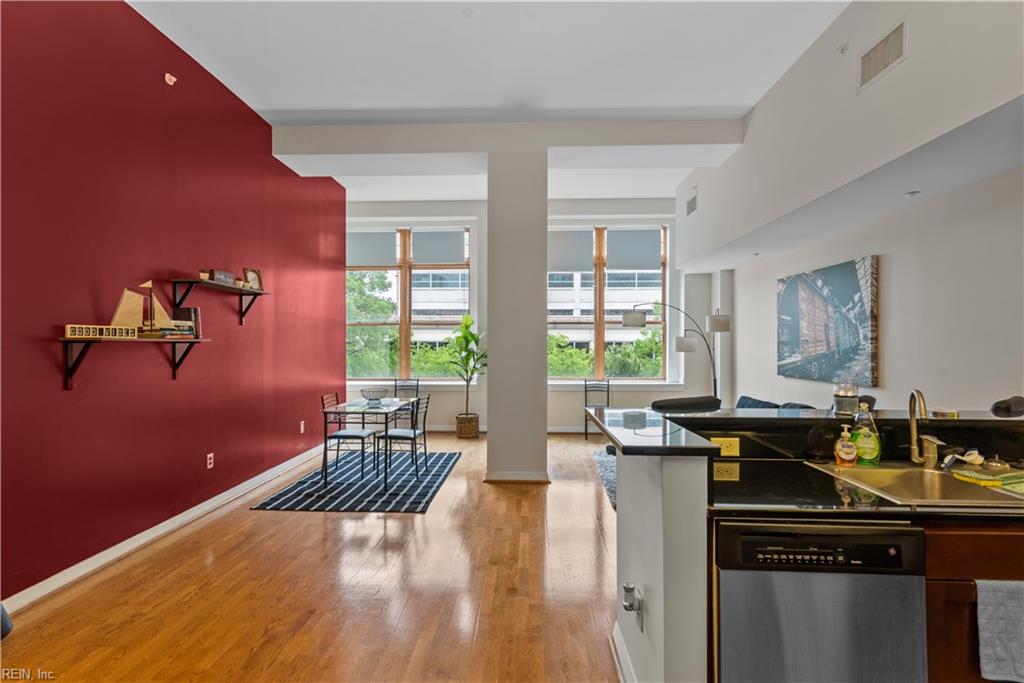 237 Granby St Property Photo 4