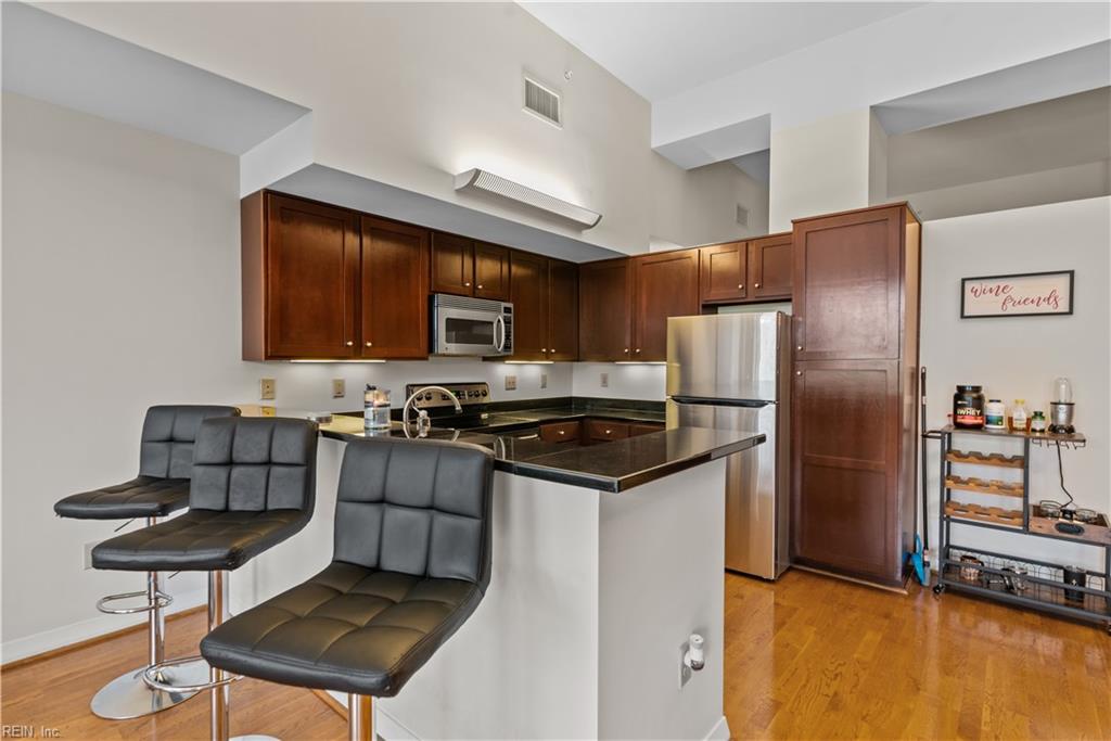 237 Granby St Property Photo 14