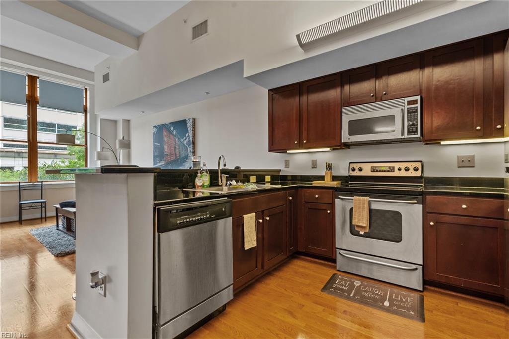 237 Granby St Property Photo 15