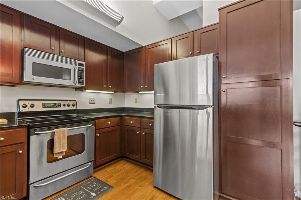 237 Granby St Property Photo 16