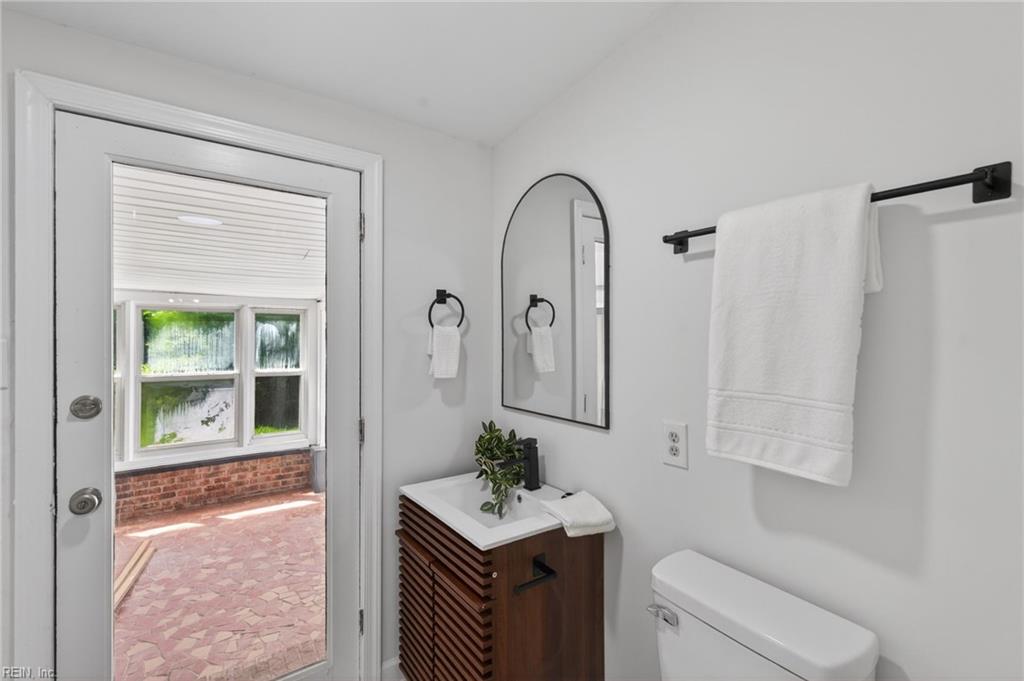404 Eisenhower Cir Property Photo 11