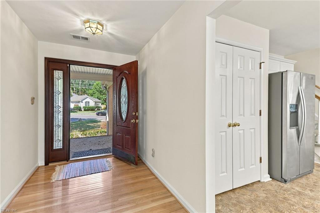 2728 Springhaven Dr Property Photo 5