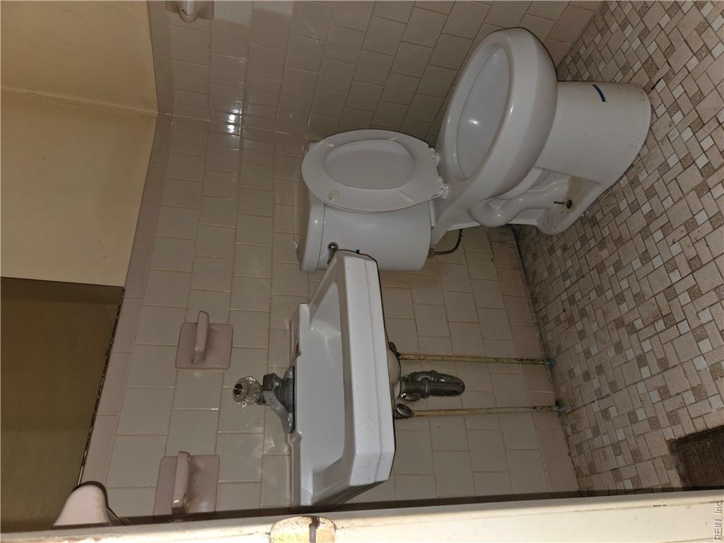 4114 Candlewood Dr Property Photo 24