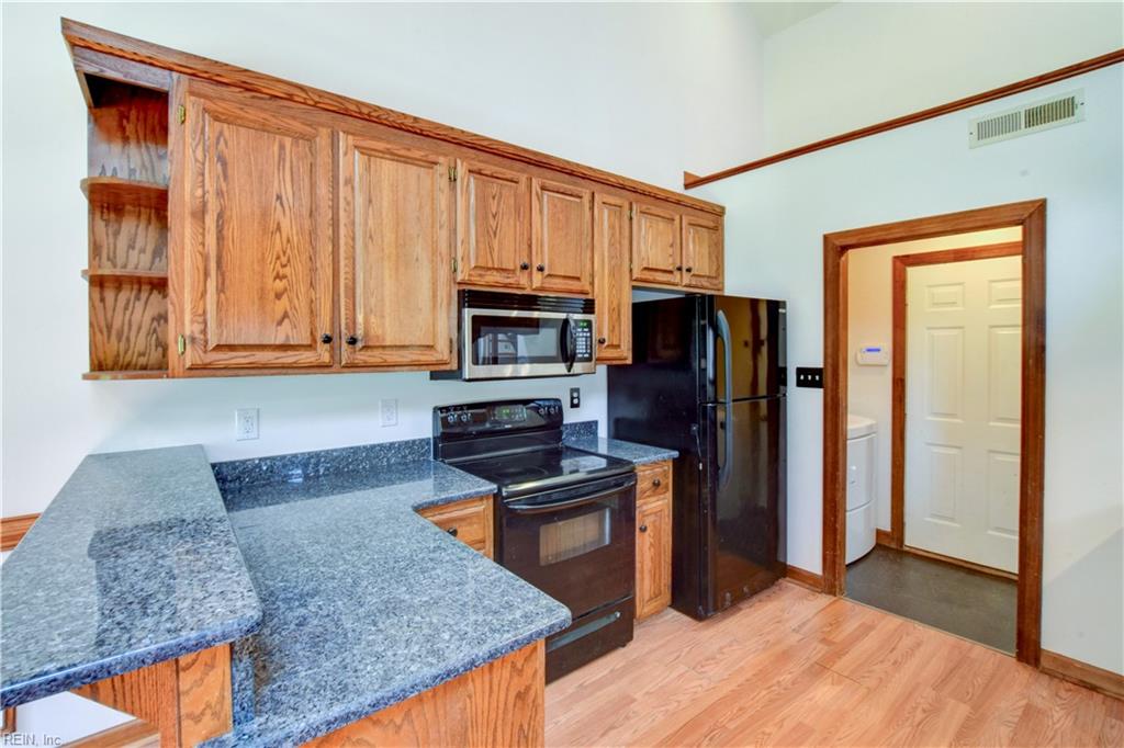 144 Lane Cres Property Photo 12