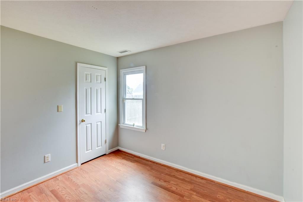 144 Lane Cres Property Photo 24