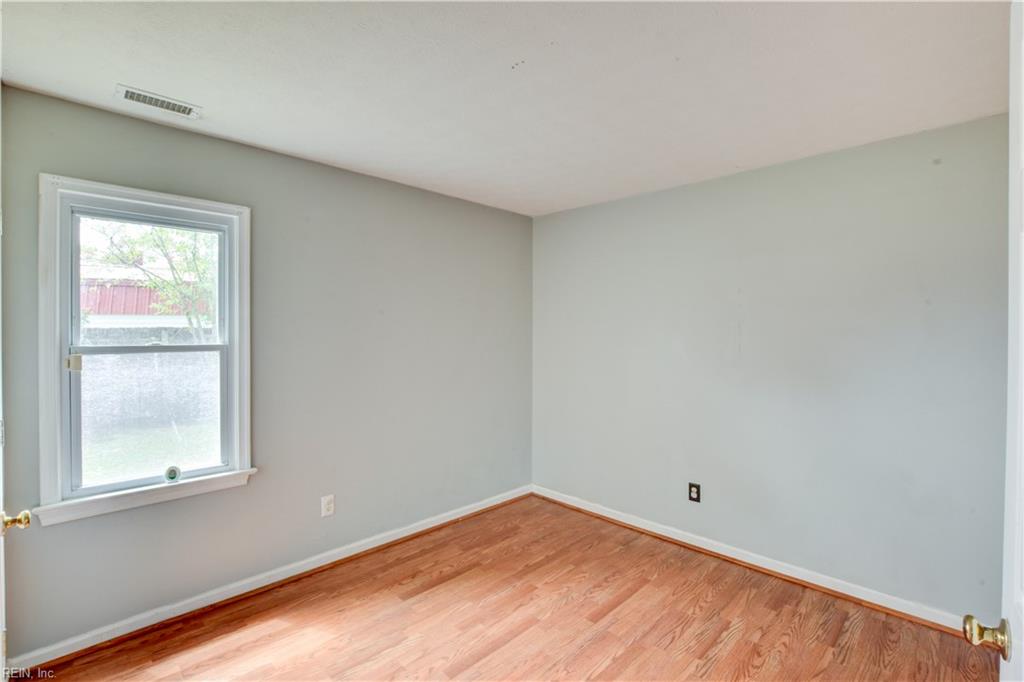 144 Lane Cres Property Photo 25