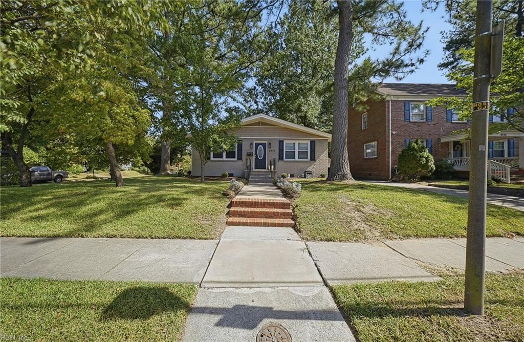 4914 Newport Ave Property Photo 2