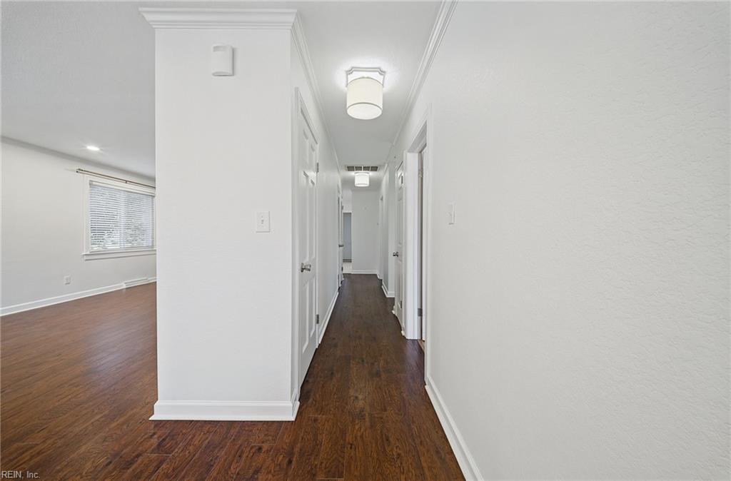 4914 Newport Ave Property Photo 6