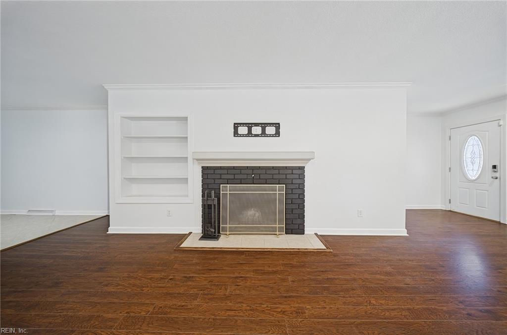 4914 Newport Ave Property Photo 8