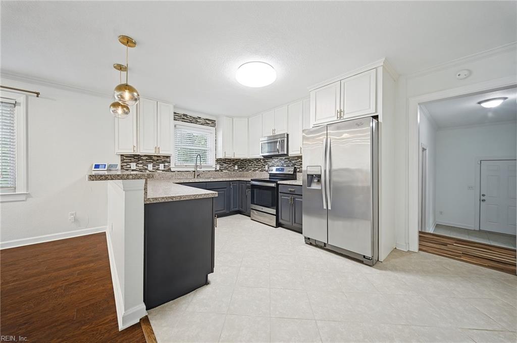 4914 Newport Ave Property Photo 11
