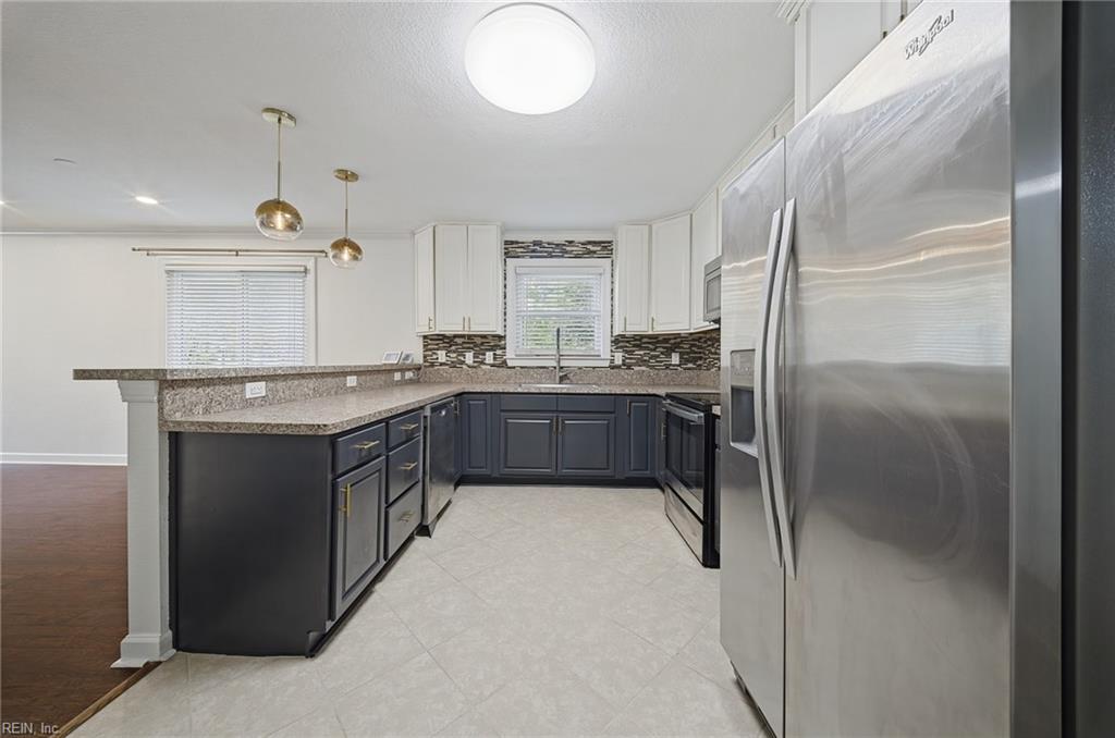 4914 Newport Ave Property Photo 12