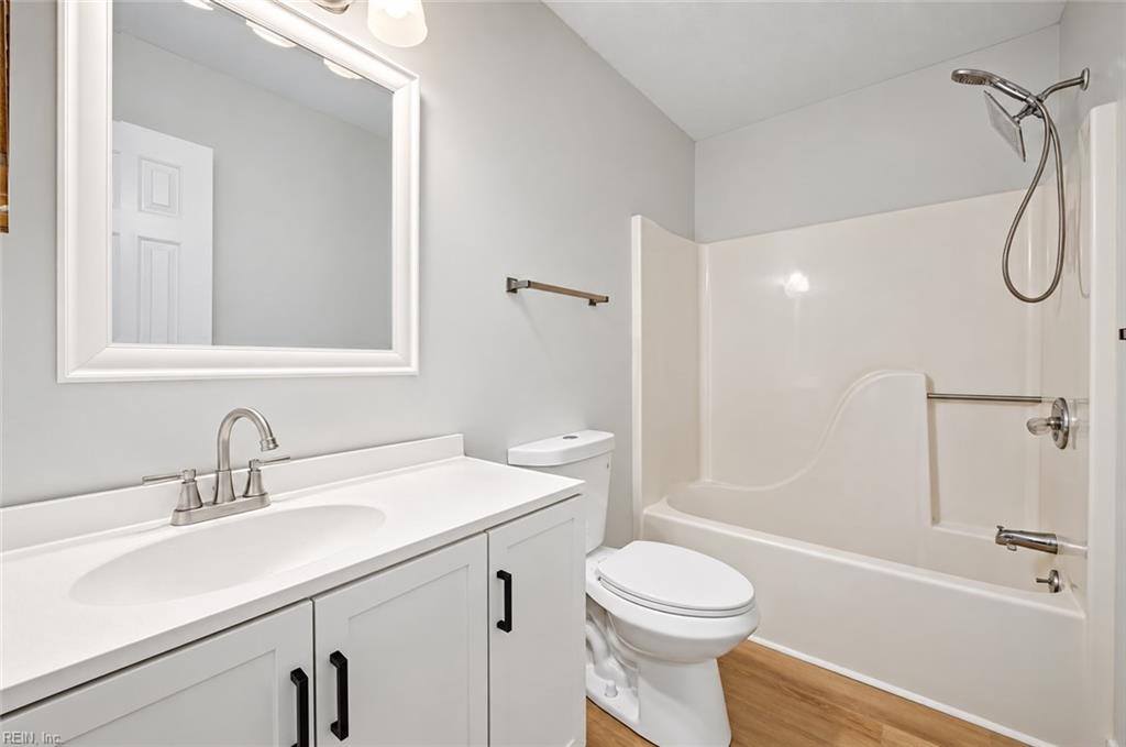 10 Harrogate Ln Property Photo 15