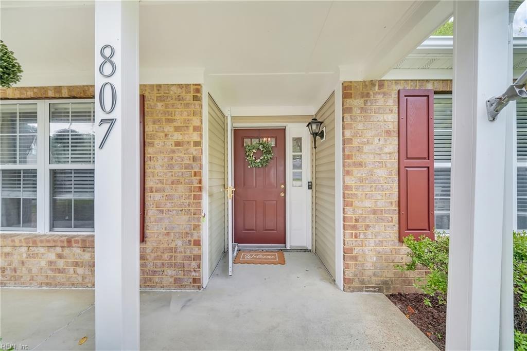 807 Brandsby Ct Property Photo 4
