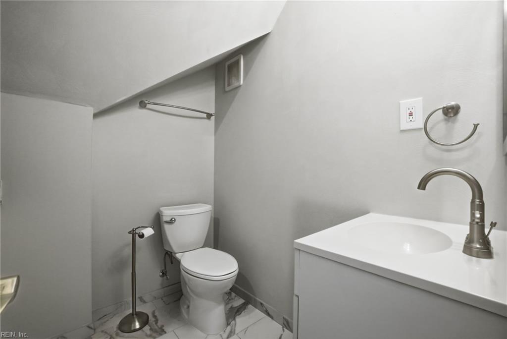 522 Bells Hollow Ct Property Photo 27