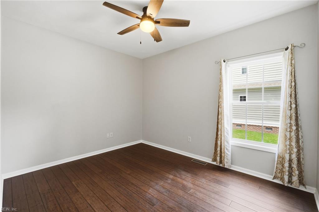 522 Bells Hollow Ct Property Photo 36