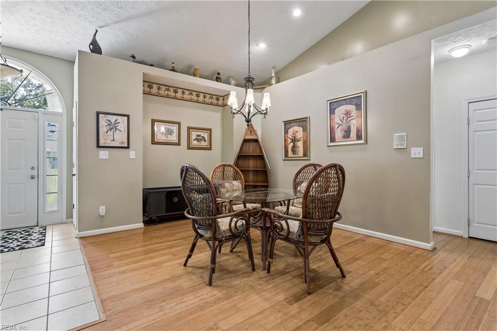 10142 Bolling Blvd Property Photo 7