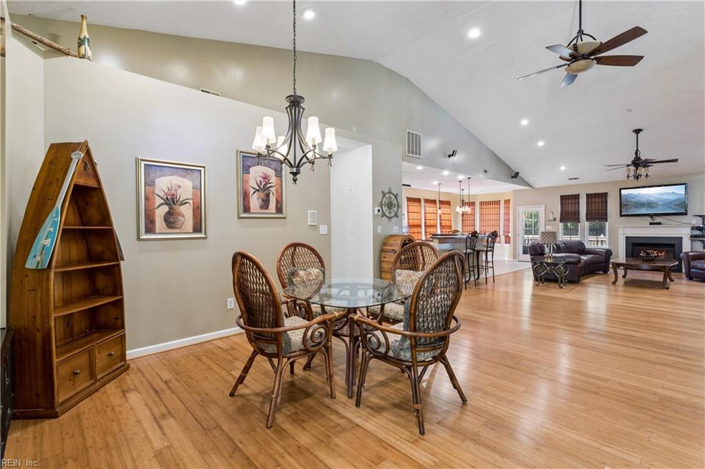 10142 Bolling Blvd Property Photo 8