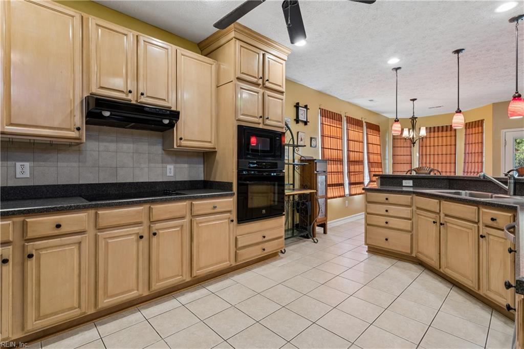 10142 Bolling Blvd Property Photo 17