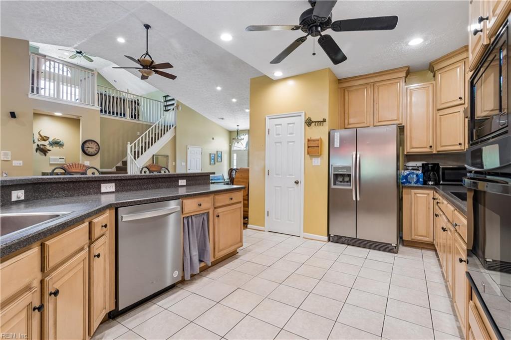 10142 Bolling Blvd Property Photo 18