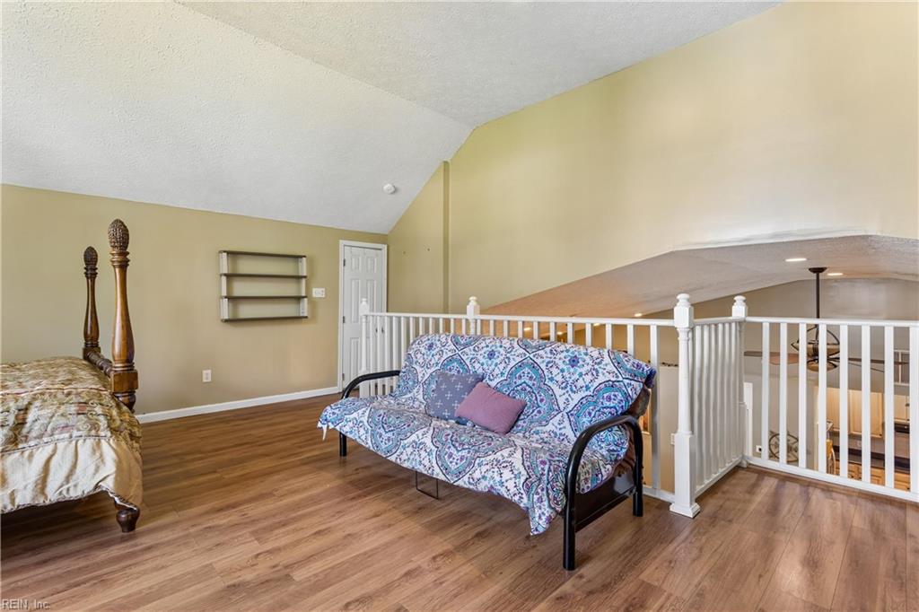 10142 Bolling Blvd Property Photo 25