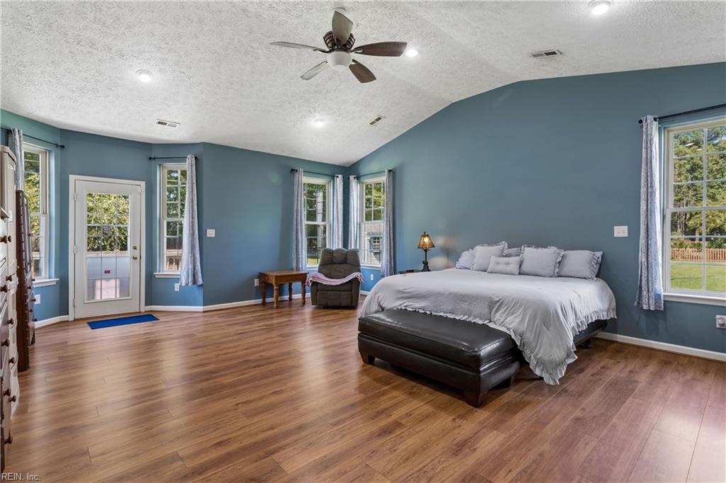 10142 Bolling Blvd Property Photo 29