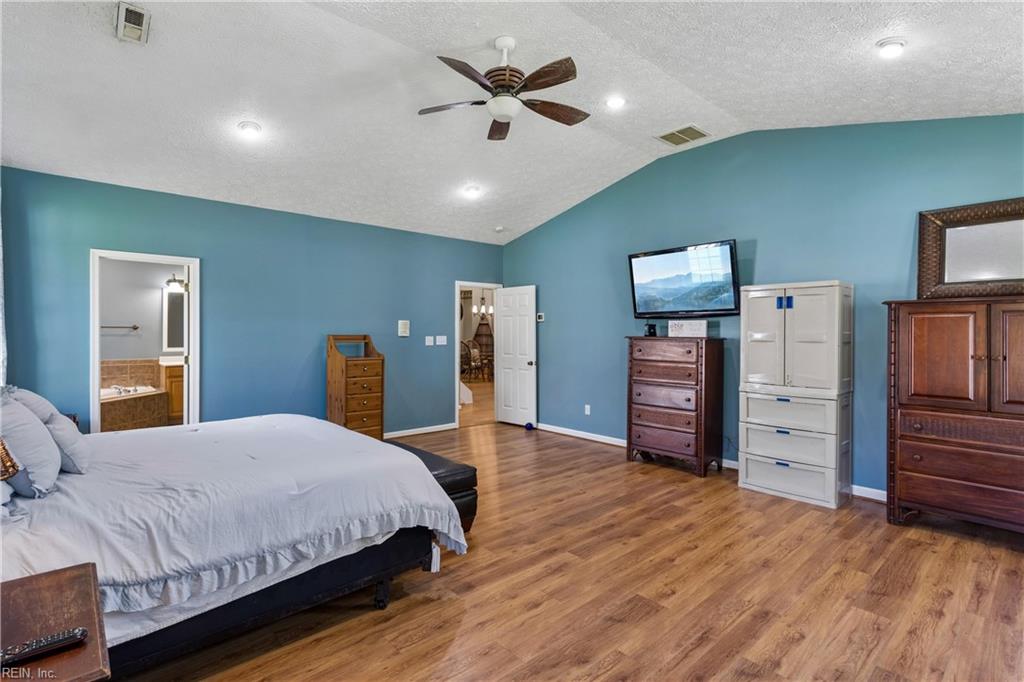 10142 Bolling Blvd Property Photo 31