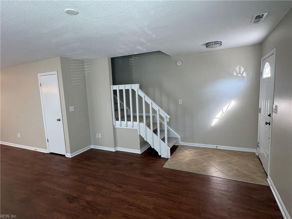 4422 Segovia Ct Property Photo 6