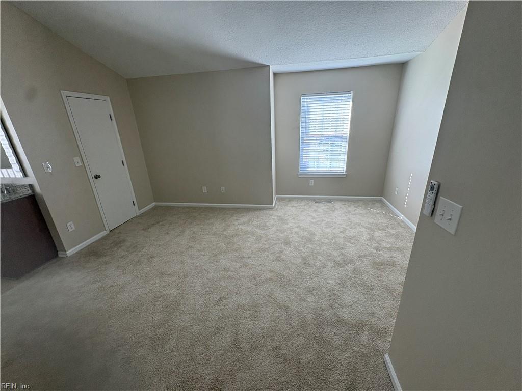 4422 Segovia Ct Property Photo 9