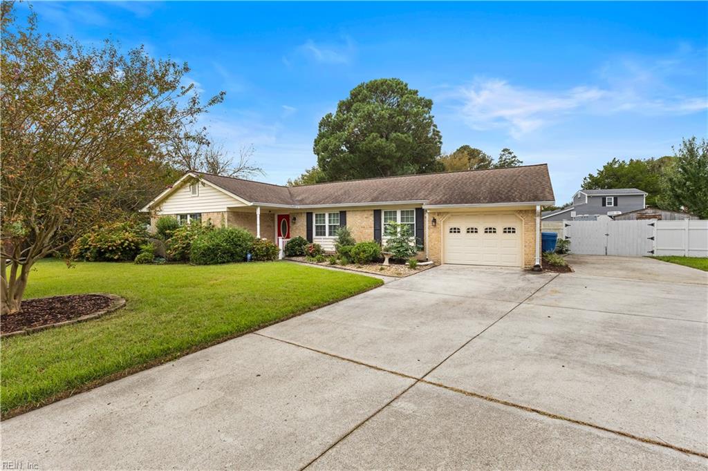 208 Tice Ct Property Photo 2