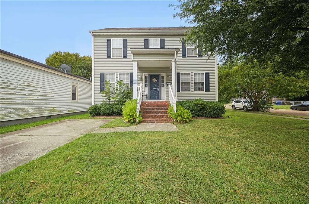 2104 Chestnut ST Property Photo 1