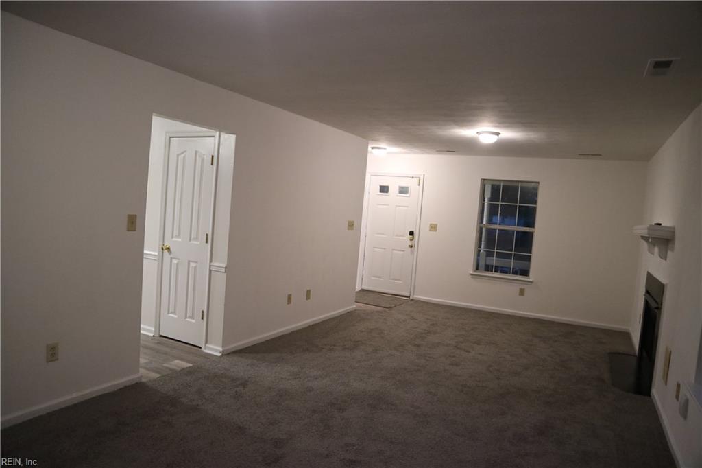 420 Collier Crst Property Photo 8