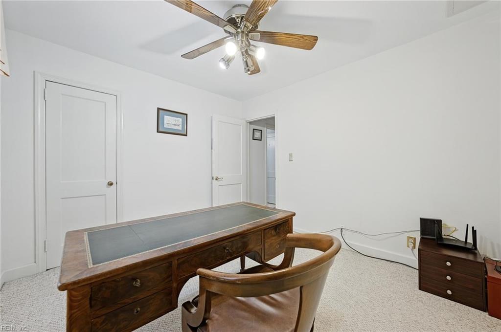 214 Sir Oliver Rd Property Photo 28