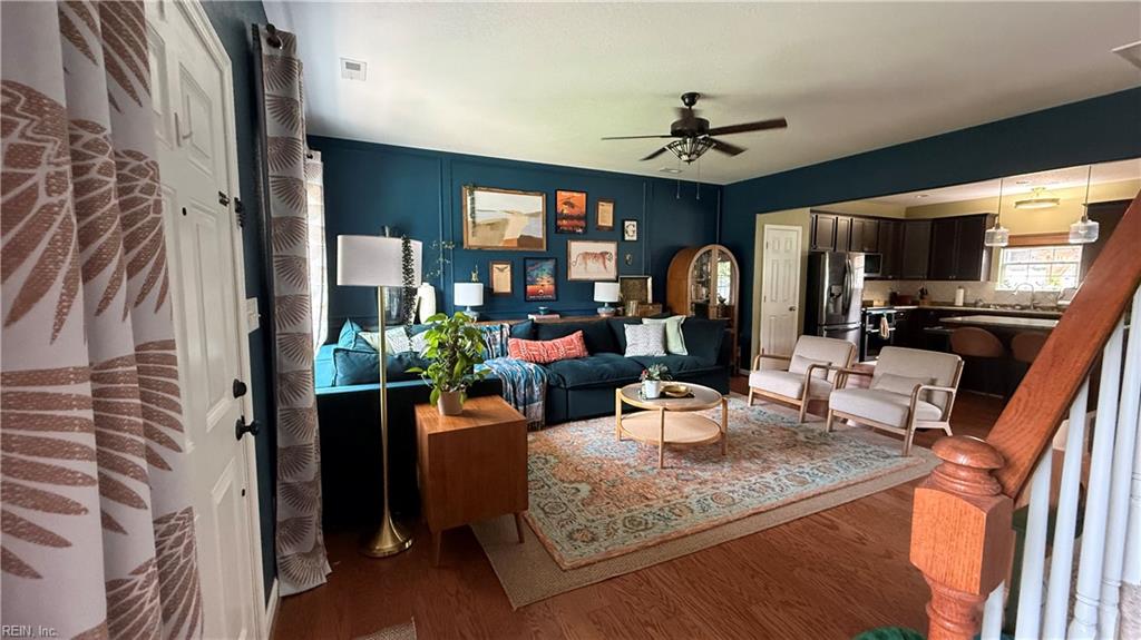 136 Filbert St Property Photo 4