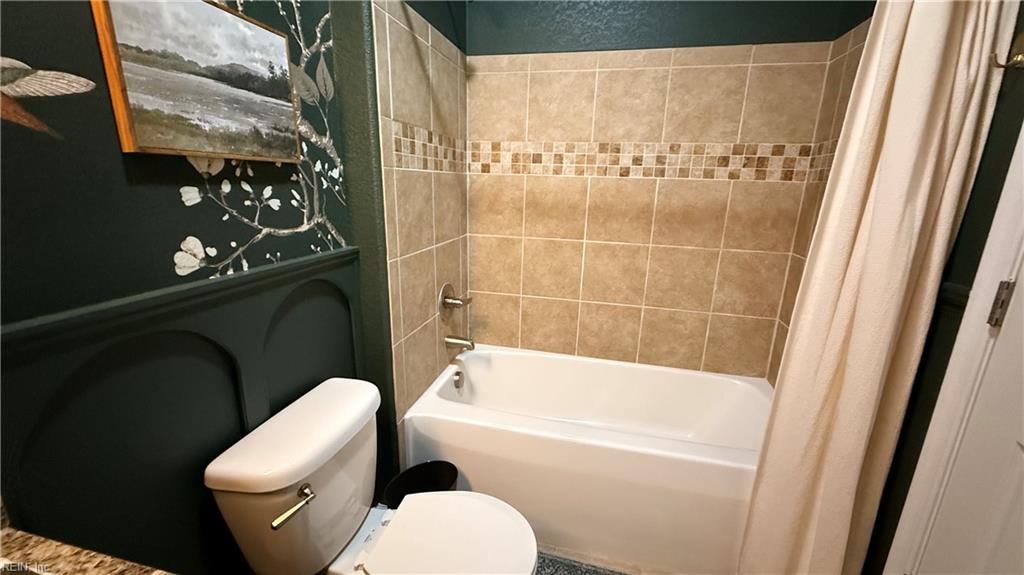 136 Filbert St Property Photo 15