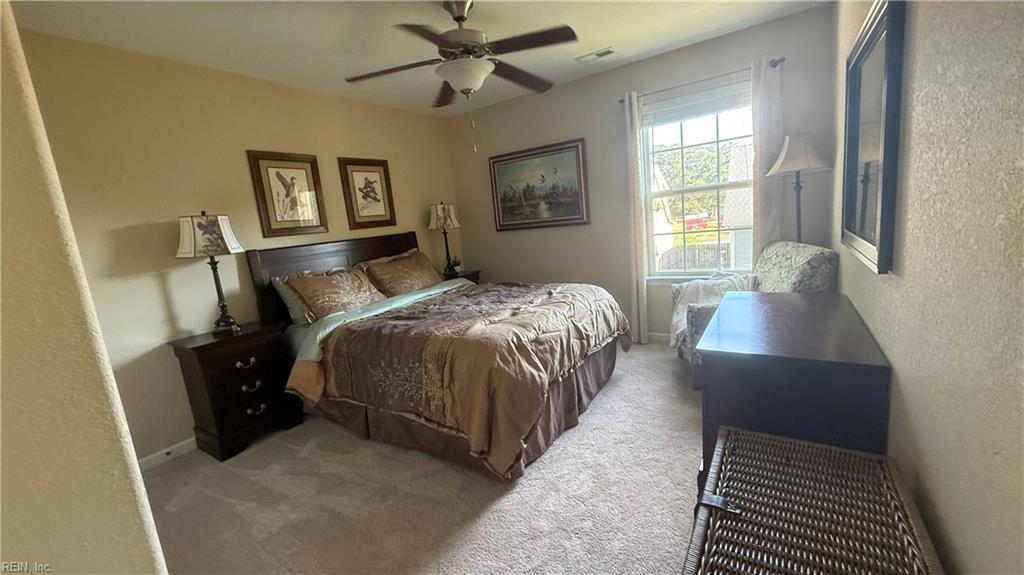 136 Filbert St Property Photo 27